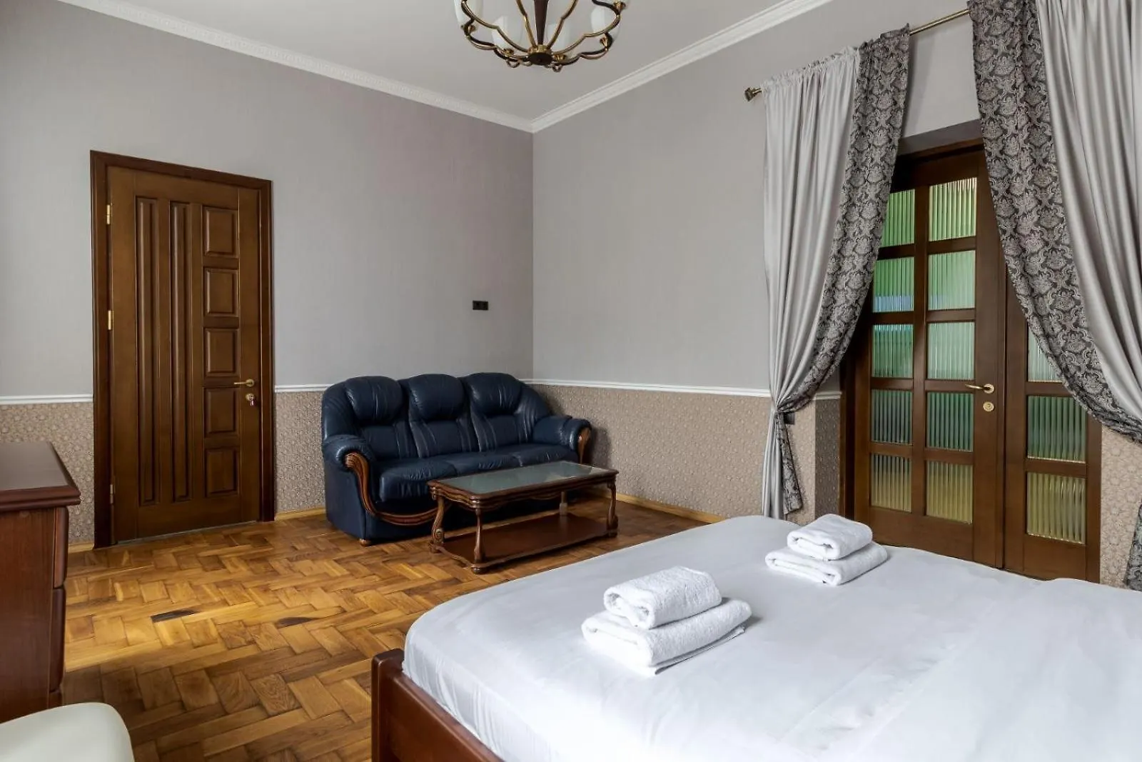 Rynok Square 20 Apartment Lviv